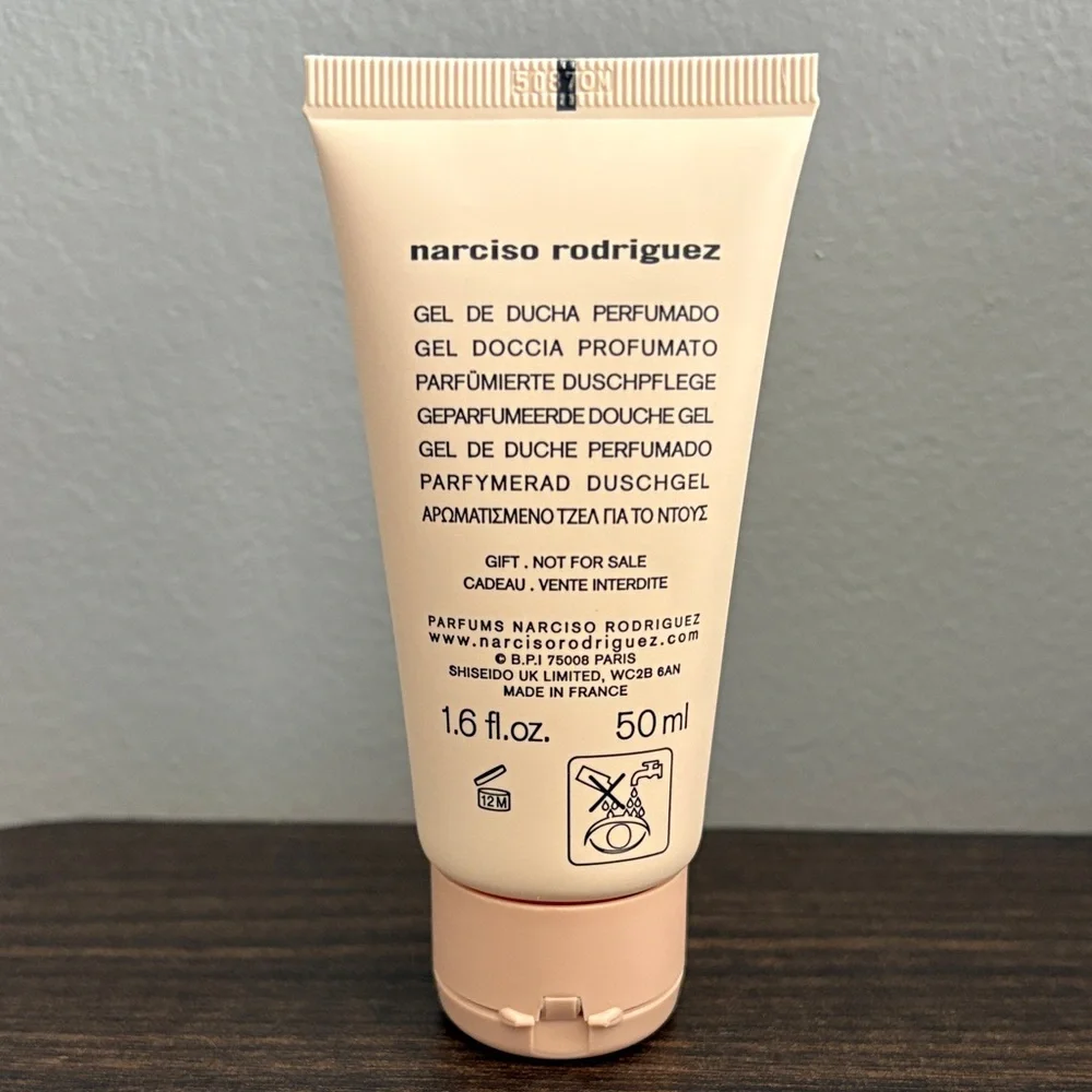 Narciso Rodriguez Poudrée Body Care Set (2) Lotion + Shower Gel 🤍 - Picture 3 of 5